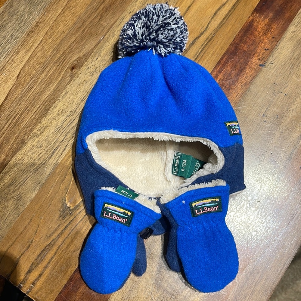 L.L Bean Baby winter Hat & Gloves SZ 6-12M